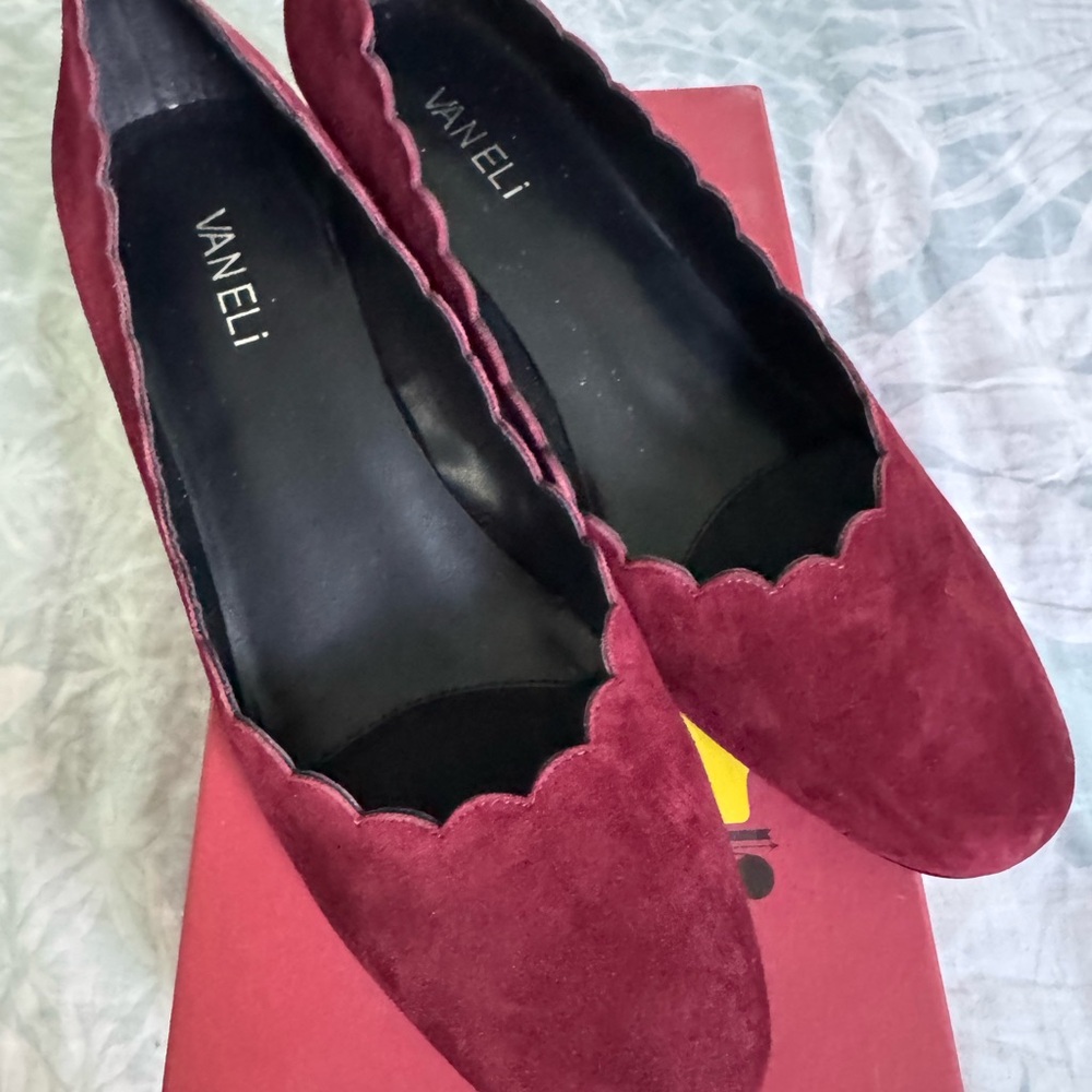 Vaneli Red Scalloped Edge Flats